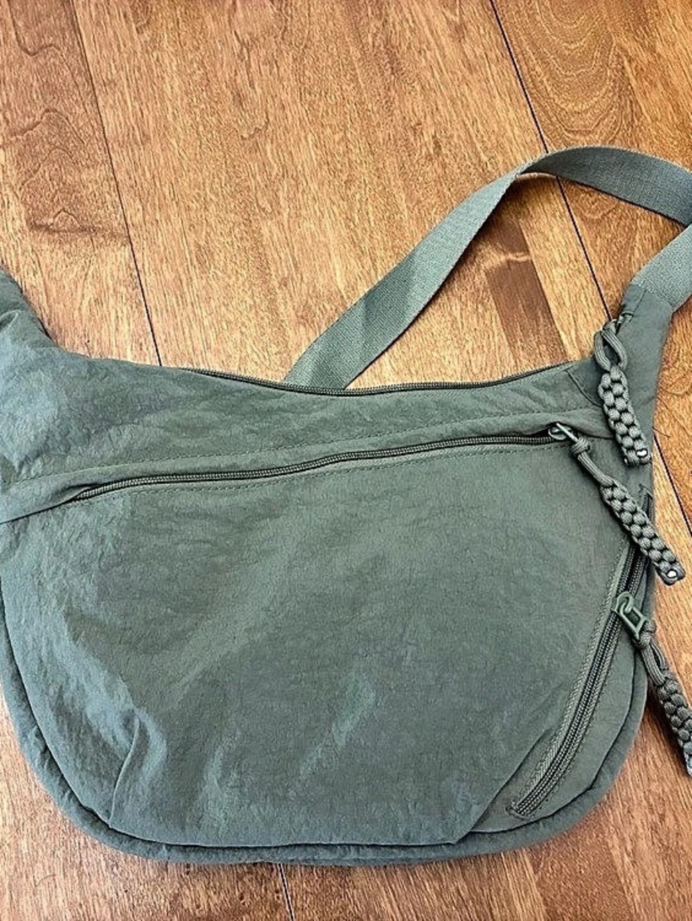 Curved Crossbody Bag 3L Green